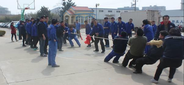 威廉希尔williamhill工厂举行“迎春拔河赛”